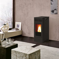 Stufa a pellet Italiana Camini Yulia 7 kW ad aria grigio antracite Italiana Camini