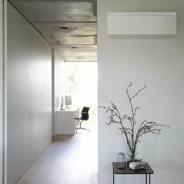 Condizionatore Daikin Emura 3 penta split 7000+9000+9000+12000+18000 BTU inverter A++ wifi unità esterna 7.8 kW Bianco