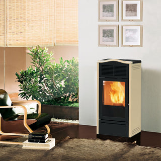Stufa a pellet Italiana Camini Piro2 7 kW ad aria beige