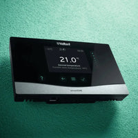 Caldaia a condensazione Vaillant EcoTEC intro 18 kW metano + Termostato SensoHome 380 - A+ Vaillant