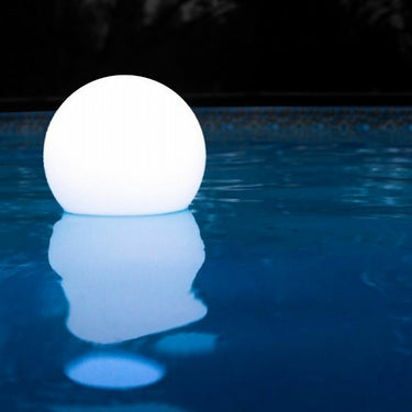 Sfera luminosa da giardino Arkema SF400 in resina LLDPE con pannello fotovoltaico 40 cm