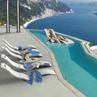 Lettino Prendisole Arkema Serendipity Chaise in polietilene HD di colore bianco